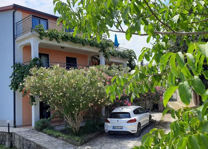 App 4- By Interhome *