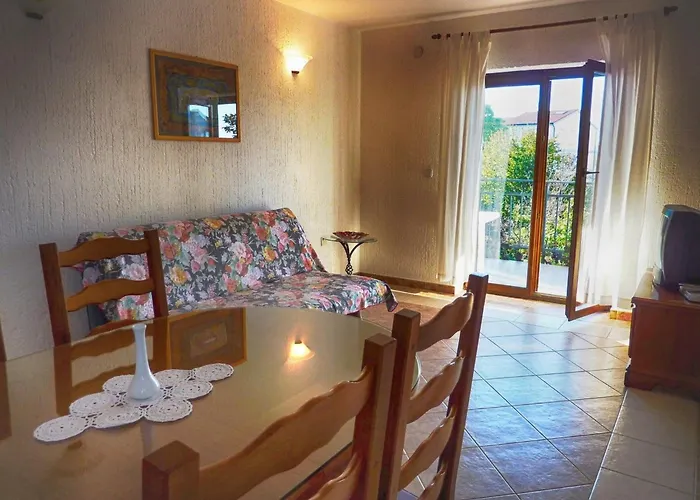 App 4- By Interhome *