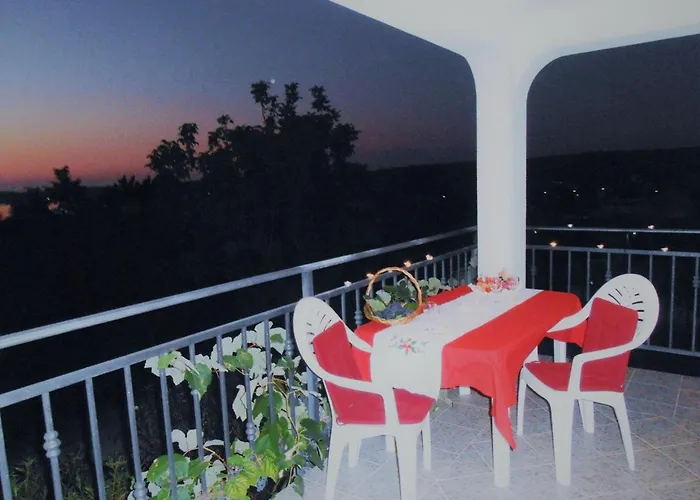 App 4- By Interhome *