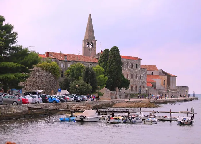 App 4- By Interhome Apartman *