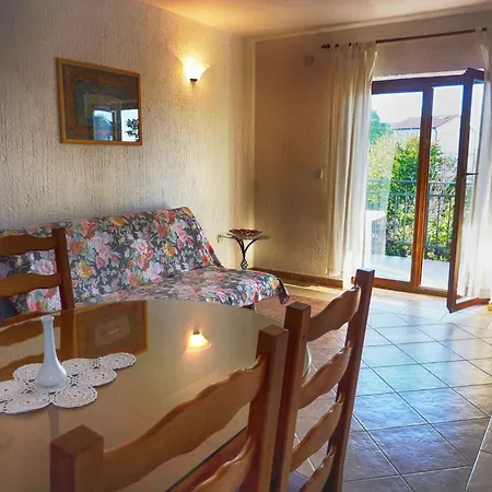 App 4- By Interhome *