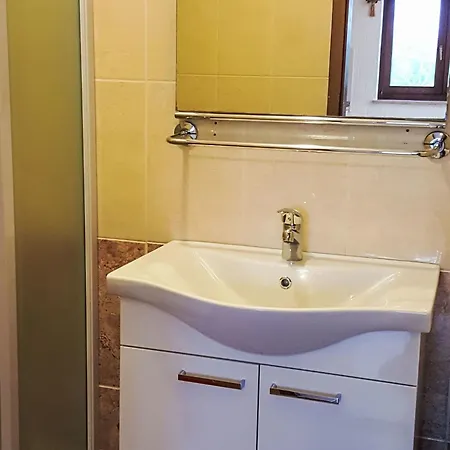 Appartement App Coki 4- By Interhome Funtana