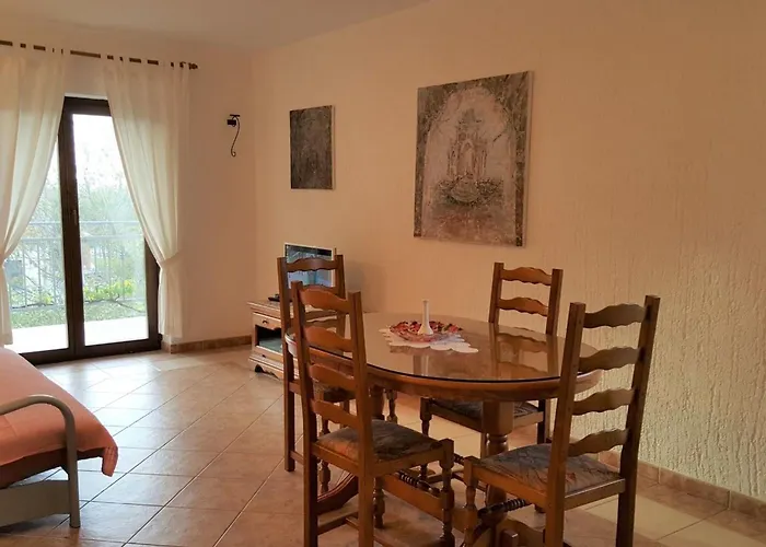 App 4- By Interhome * 푼타나