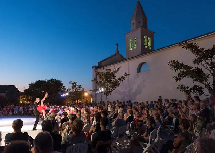 App 4- By Interhome 푼타나